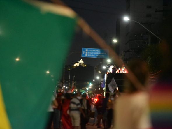 Manifestantes se reúnem em ato contra o presidente Jair Bolsonaro em Vitória por Fernando Madeira