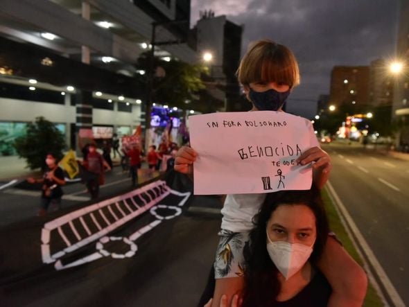 Manifestantes se reúnem em ato contra o presidente Jair Bolsonaro em Vitória por Fernando Madeira