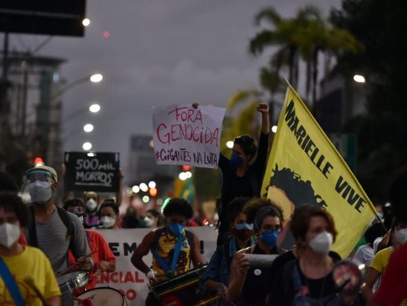 Manifestantes se reúnem em ato contra o presidente Jair Bolsonaro em Vitória por Fernando Madeira