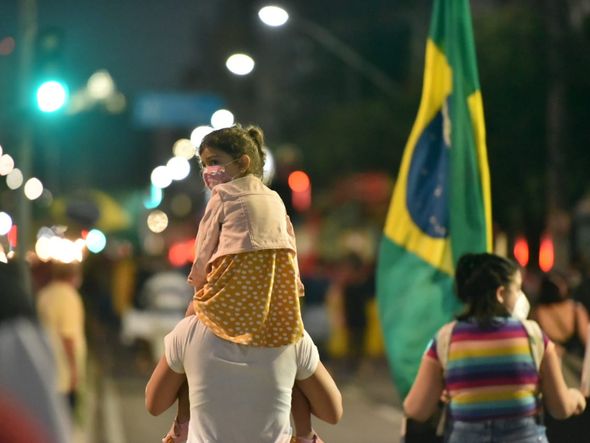 Manifestantes se reúnem em ato contra o presidente Jair Bolsonaro em Vitória por Fernando Madeira
