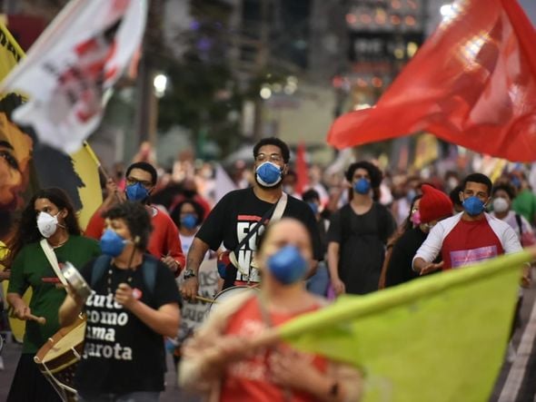 Manifestantes se reúnem em ato contra o presidente Jair Bolsonaro em Vitória por Fernando Madeira
