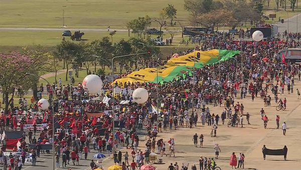 Manifestação contra Bolsonaro no DF