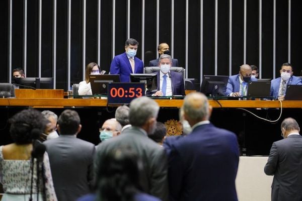 Câmara conclui votação das emendas do Senado à MP da Eletrobras