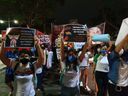 Estudantes fazem manifestação em defesa de professora, em Jardim Camburi, Vitória(Carlos Alberto Silva)