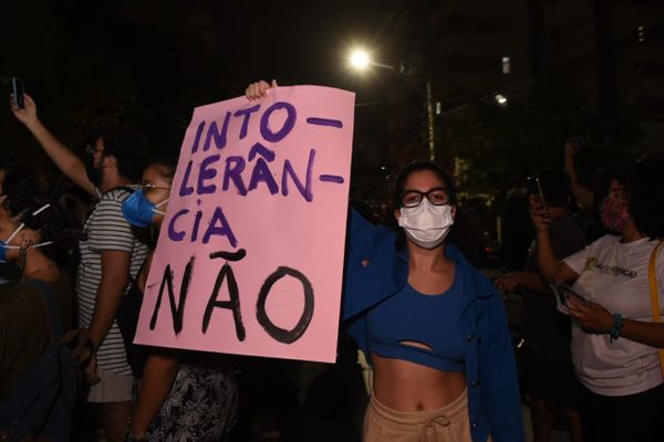 undefined por Carlos Alberto Silva