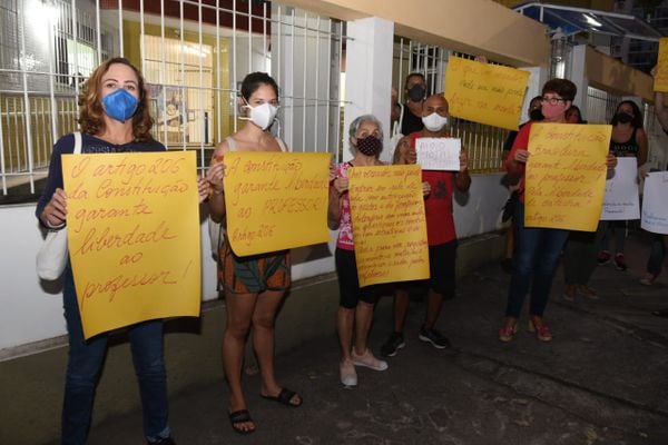 undefined por Carlos Alberto Silva