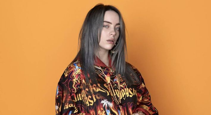 Em nota, a cantora diz se sentir 'chocada e envergonhada' pelo uso da expressão