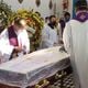 Imagem - Covid-19: Sesa vai apurar funeral de padre com caixão aberto no ES