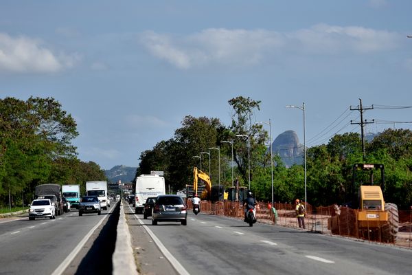  Início das obras do Complexo Viário de Carapina, antiga Reta do Aeroporto, BR 101 por Fernando Madeira