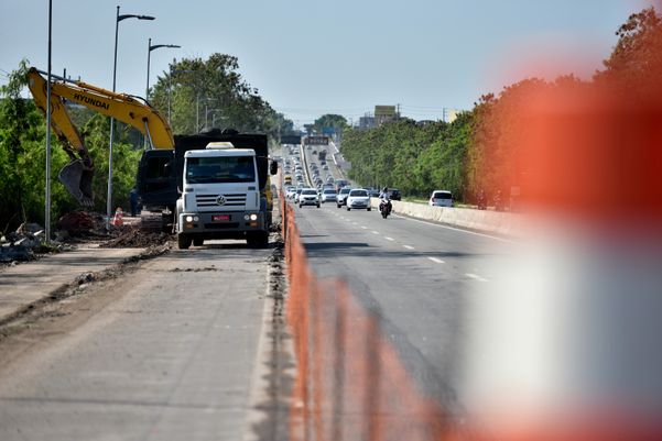  Início das obras do Complexo Viário de Carapina, antiga Reta do Aeroporto, BR 101 por Fernando Madeira