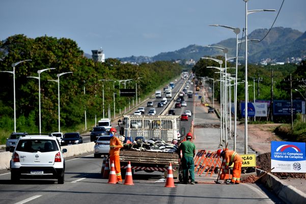  Início das obras do Complexo Viário de Carapina, antiga Reta do Aeroporto, BR 101 por Fernando Madeira