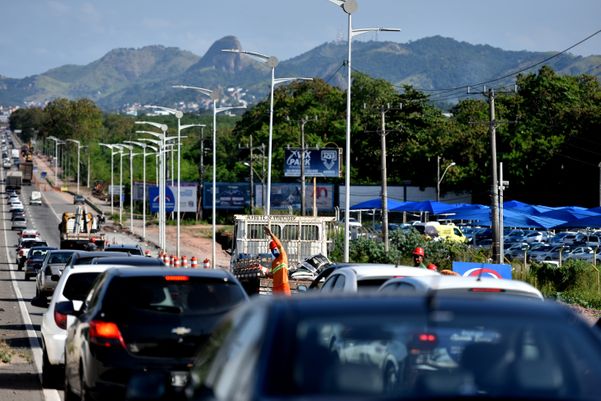  Início das obras do Complexo Viário de Carapina, antiga Reta do Aeroporto, BR 101 por Fernando Madeira