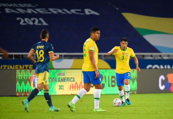 Brasil x por Paulo Souza