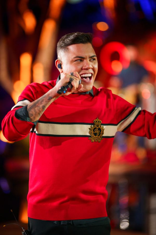 Felipe Araújo, cantor