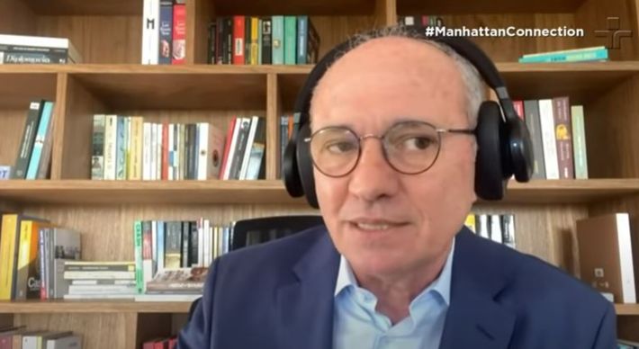 Ex-governador do ES afirma que saída para o país é uma espécie de governo de pós-guerra, superando período de pandemia, recessão econômica e escândalos de corrupção