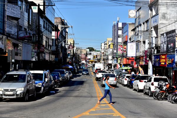 Movimento na Avenida Expedito Garcia, em Campo Grande