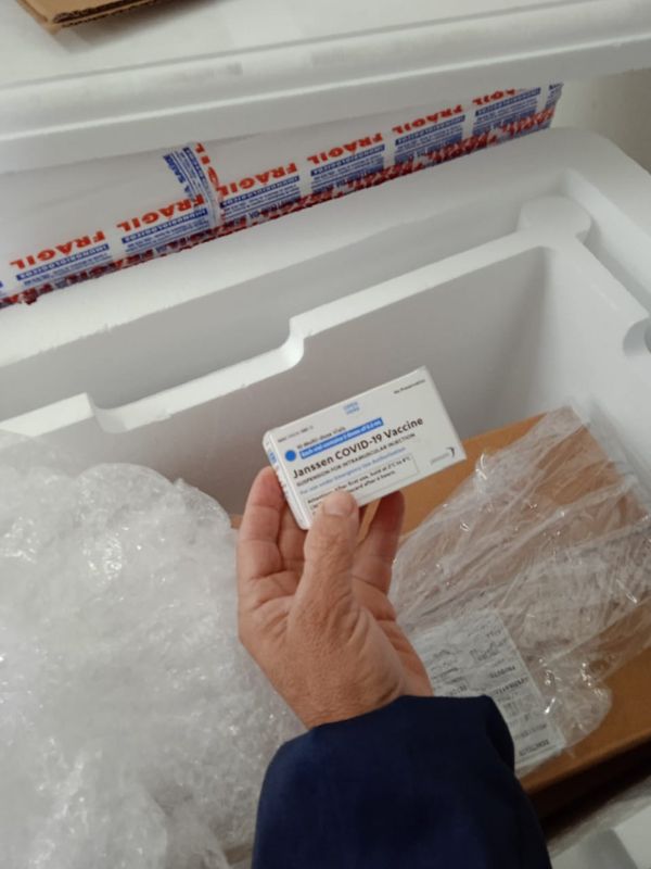 Primeiro lote de vacinas da Janssen chega ao Espírito Santo