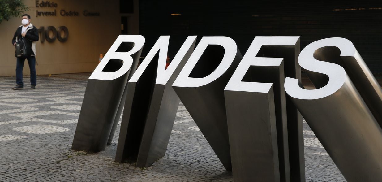 Do total aprovado, R$ 401,8 milhões foram para a linha Giro Diversificação (busca de novos mercados) e R$ 457,8 milhões para Capital de Giro (despesas gerais)