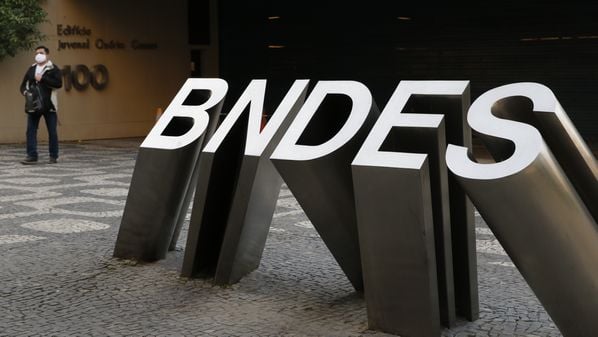 Do total aprovado, R$ 401,8 milhões foram para a linha Giro Diversificação (busca de novos mercados) e R$ 457,8 milhões para Capital de Giro (despesas gerais)