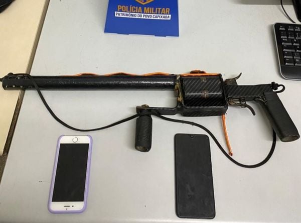 Arma apreendida com suspeitos de tentativa de assalto a ônibus na Sera
