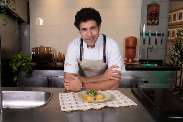 Comandado pelo chef Rodrigo Oliveira, 