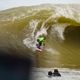 Avalanche, no litoral de Vila Velha, é considerada uma das maiores ondas do Brasil