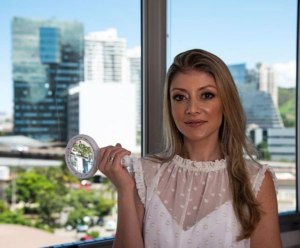 Juliana Drumond é dermatologista