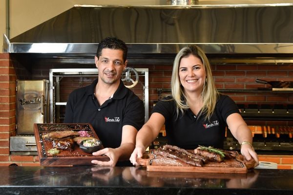 Alexandre e Thays Malta comandam o restaurante  por Vitor Jubini