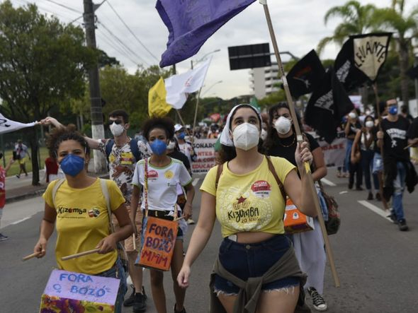 Manifestantes ocupam uma pista da Avenida Fernando Ferrari, em Vitória por Vitor Jubini 