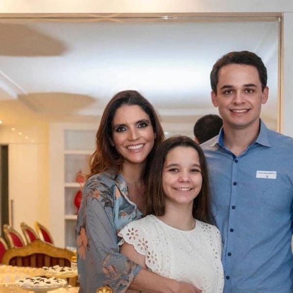 Paula Pazolini com o marido, o prefeito de Vitória, Lorenzo Pazolini, e a filha do casal, Lorena