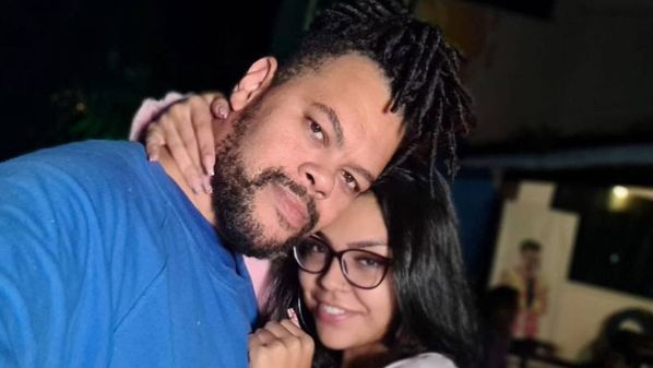 O novo casal apareceu juntos nos stories do Instagram