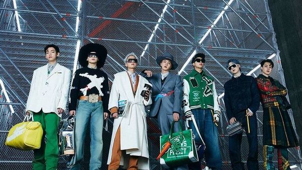 Os integrantes do grupo coreano de K-pop apresentaram a nova coleção masculina outono-inverno da marca
