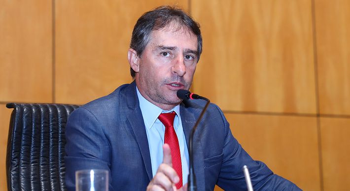 Desembargadora Eliana Munhós, do TJES, anulou, temporariamente, a decisão que suspendia por 3 anos os direitos políticos de Luciano Machado (PV), condenado por improbidade administrativa