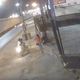 Imagem - Vídeo: assaltantes em moto roubam bolsas de mulheres em Viana