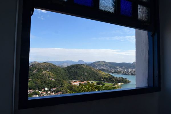 Nuvem gigante chama atenção no céu da Grande Vitória por Carlos Alberto Silva