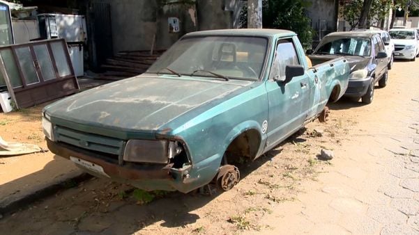Veículos abandonados nas ruas de Vitória