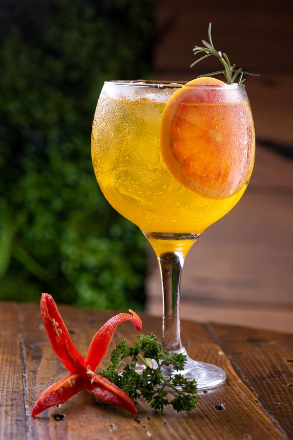 Gin de Frutas Amarelas  por F/Still Fotografia