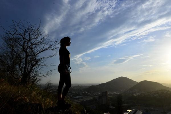 Pôr do sol no alto do Penedo, em Vila Velha por Bernardo Coutinho