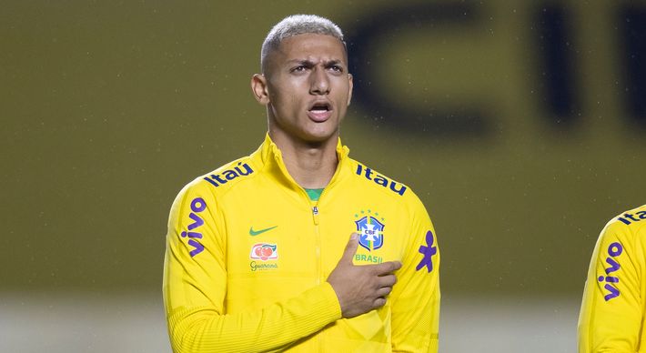 O jornalista Marcio Spimpolo, da Jovem Pan, postou a mensagem que recebeu do atacante capixaba, após dizer que ele não merece vestir a camisa 10 da Seleção Brasileira
