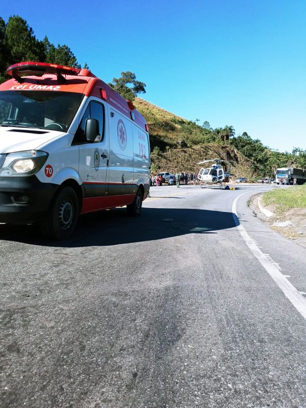 Atendimento à vítima de acidente na BR 262 marca primeiro pouso no heliponto do HEUE, em Vitória por Divulgação/Notaer