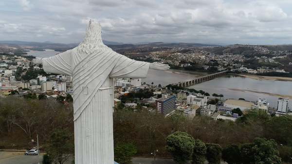 Estátua do Cristo Redentor em Colatina por Divulgação