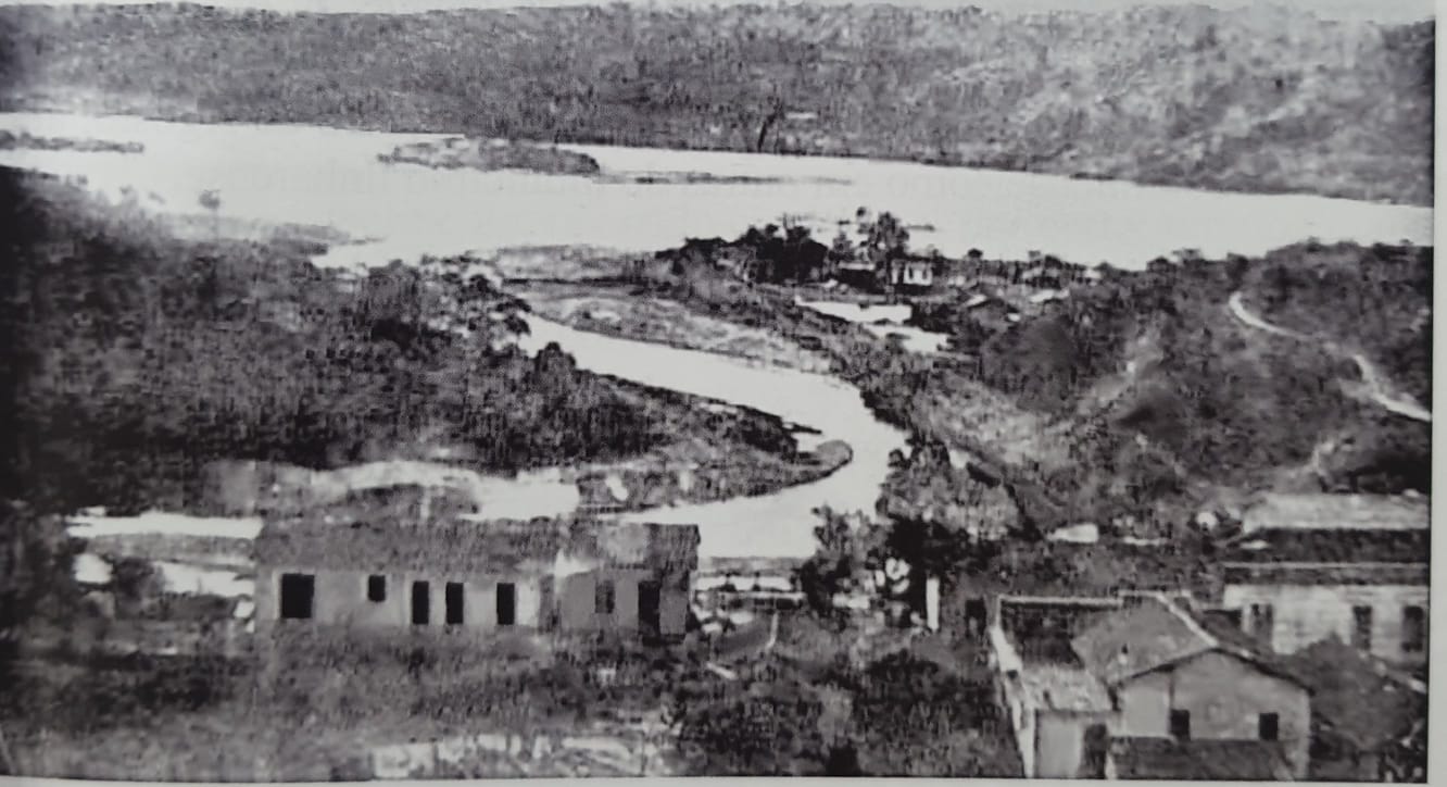 Leito original do Rio Santa Maria e a foz no Rio Doce