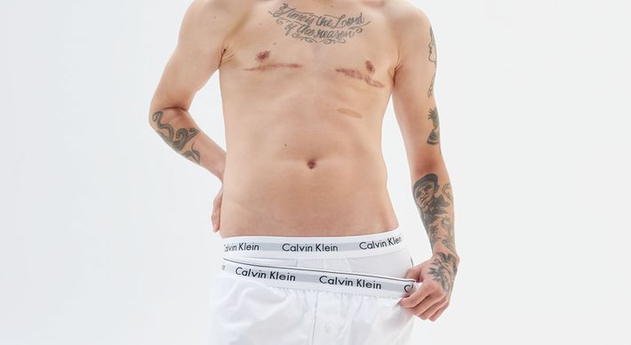 Homem transgênero, Sam Porto foi eleito para publicidade internacional da Calvin Klein. “É mais um sonho que realizo'