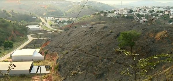 Área atingida por incêndio em Colatina