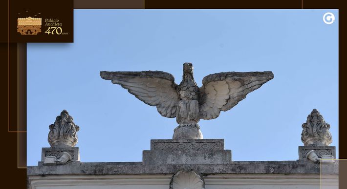 Excesso de ornamentos e inserção de pórtico e escadaria fazem parte de um conjunto que mistura diversos estilos e marca o desenvolvimento do Espírito Santo
