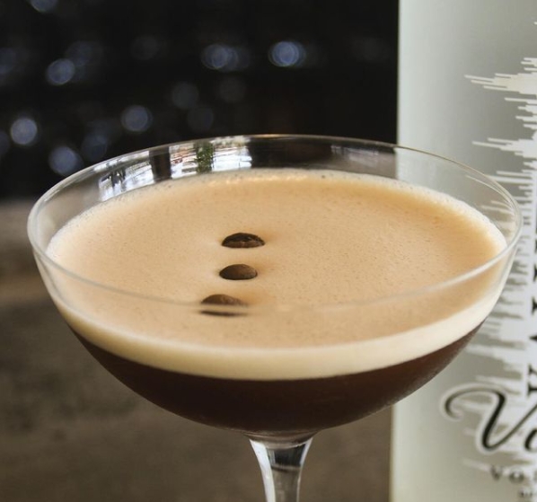 Expresso Martini, drinque alcoólico para o inverno