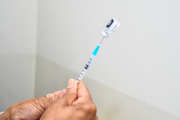 Vacina contra Covid-19 em Linhares 