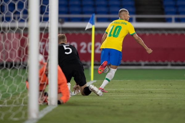 Richarlison infernizou a Alemanha na estreia olímpica no Japão por Lucas Figueiredo/CBF