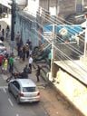 Carro capotou em escadaria de Cariacica; motorista não teve ferimentos(Telespectador | TV Gazeta)