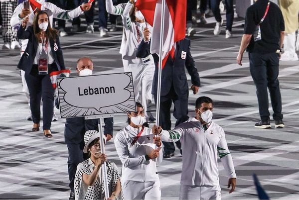 Cerimônia de Abertura: Nacif Elias entra como porta-bandeira do Líbano 